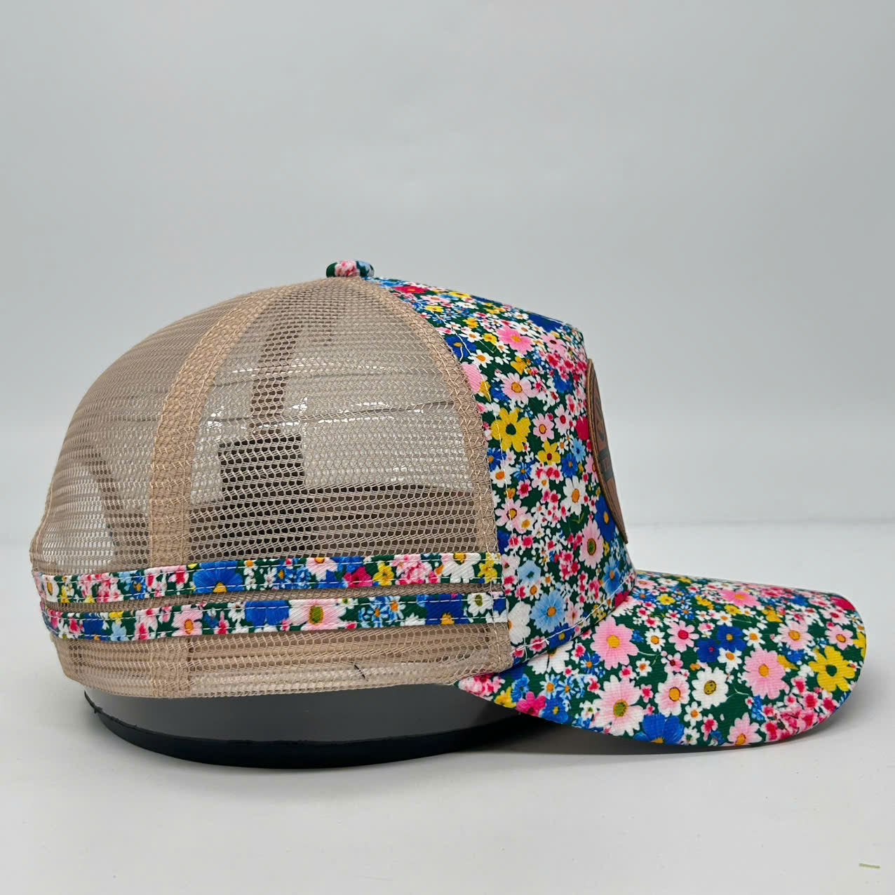 COTTAGE FLORAL TRUCKER CAP