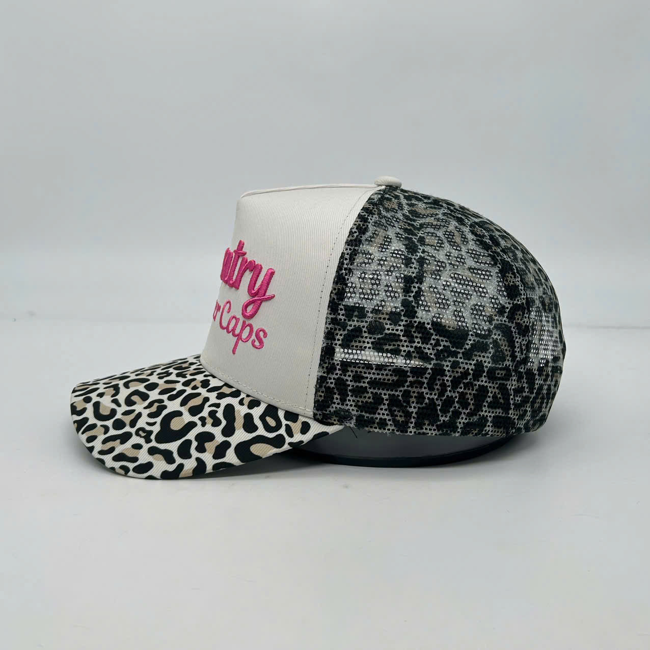 VANILLA LEOPARD TRUCKER CAP