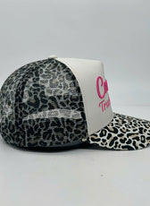 VANILLA LEOPARD TRUCKER CAP