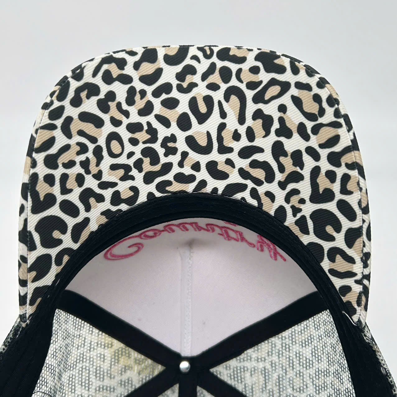 VANILLA LEOPARD TRUCKER CAP