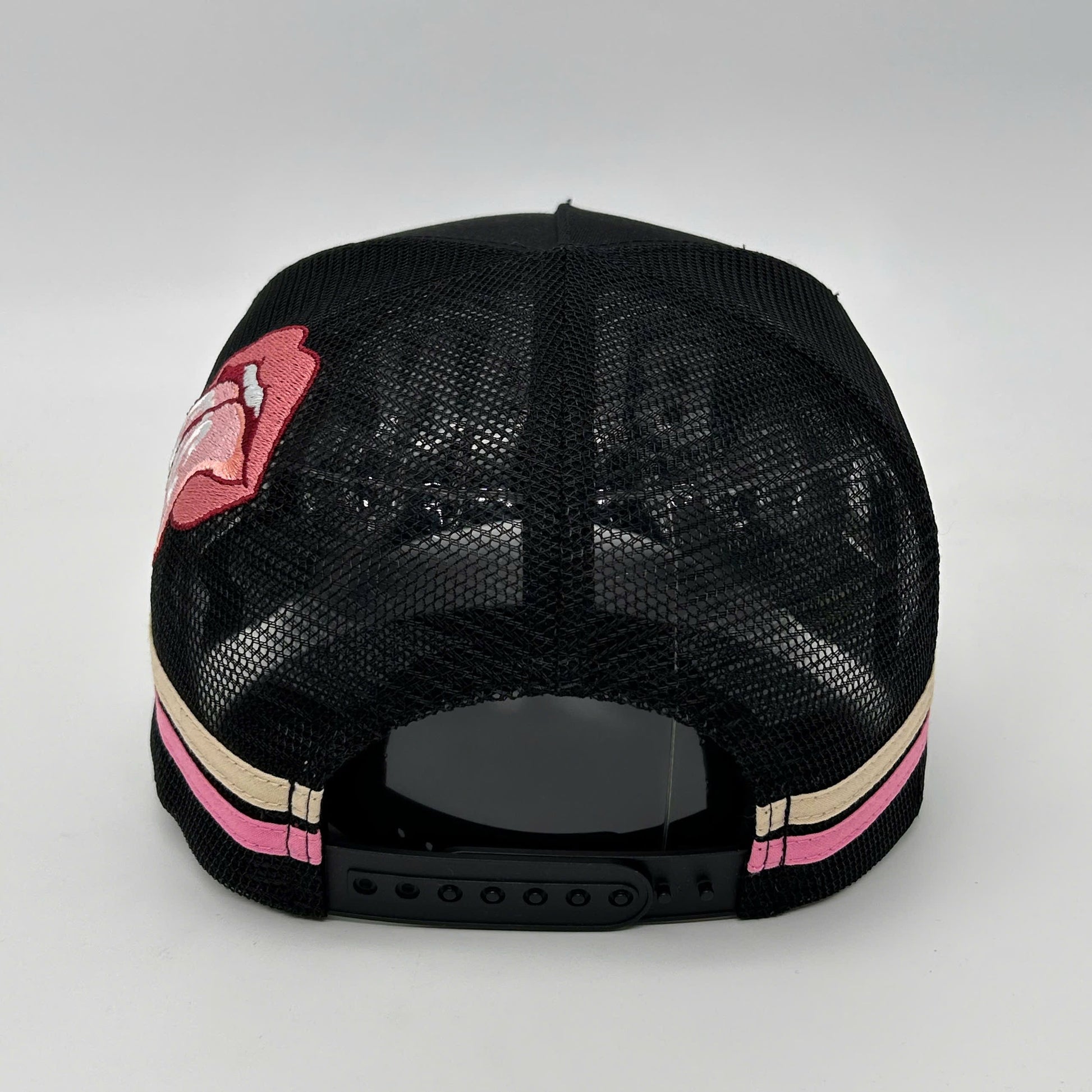 LICKIN’ THE BEAN KEEPS EM KEEN TRUCKER CAP