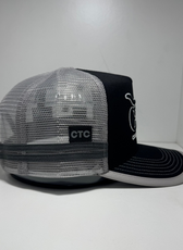 GREY BLACK BULLHORN TRUCKER CAP
