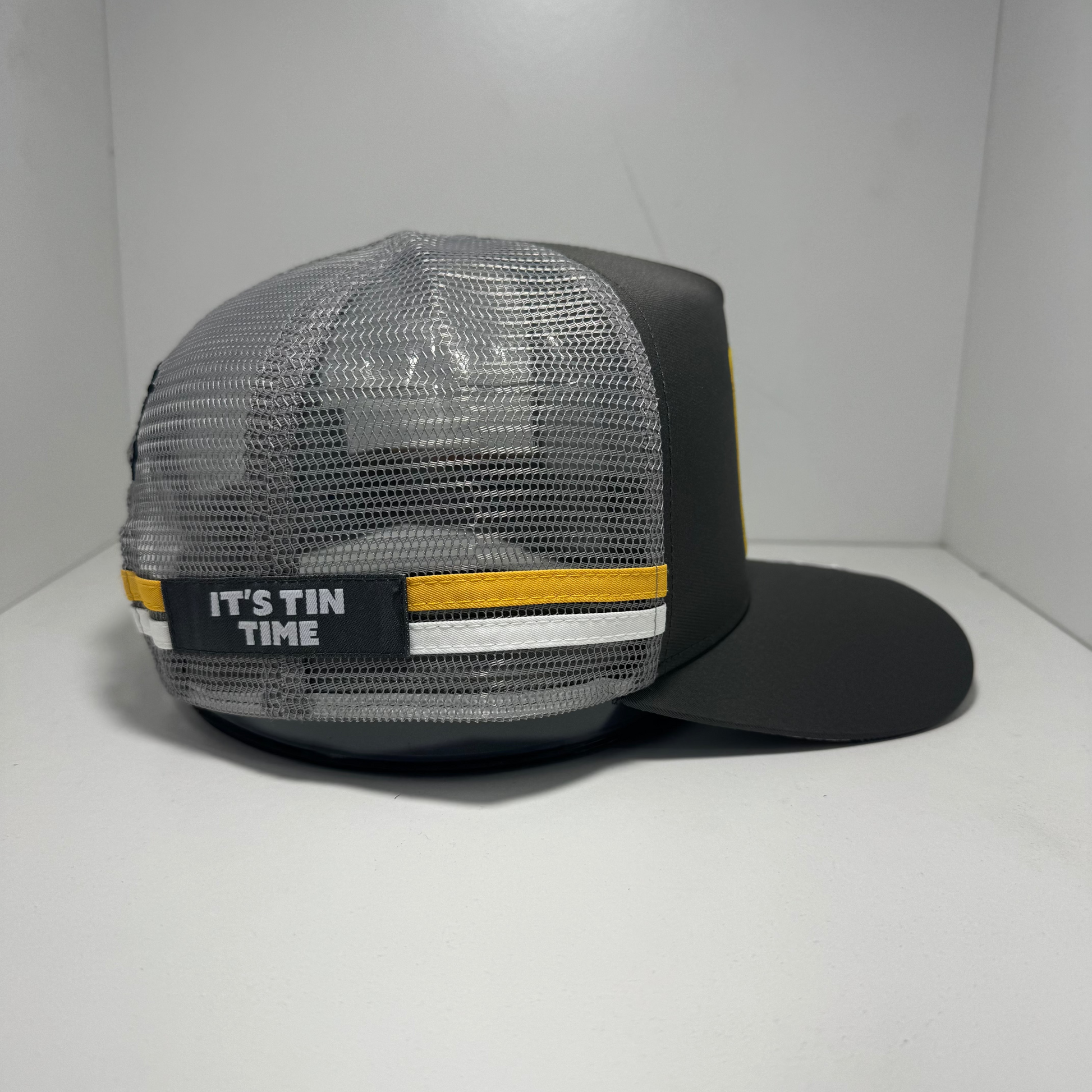 FEAR NO BEER 2.0 TRUCKER CAP
