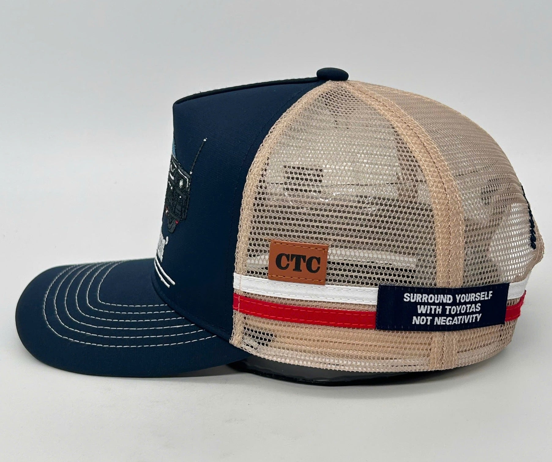 LUX LIVIN TRUCKER CAP