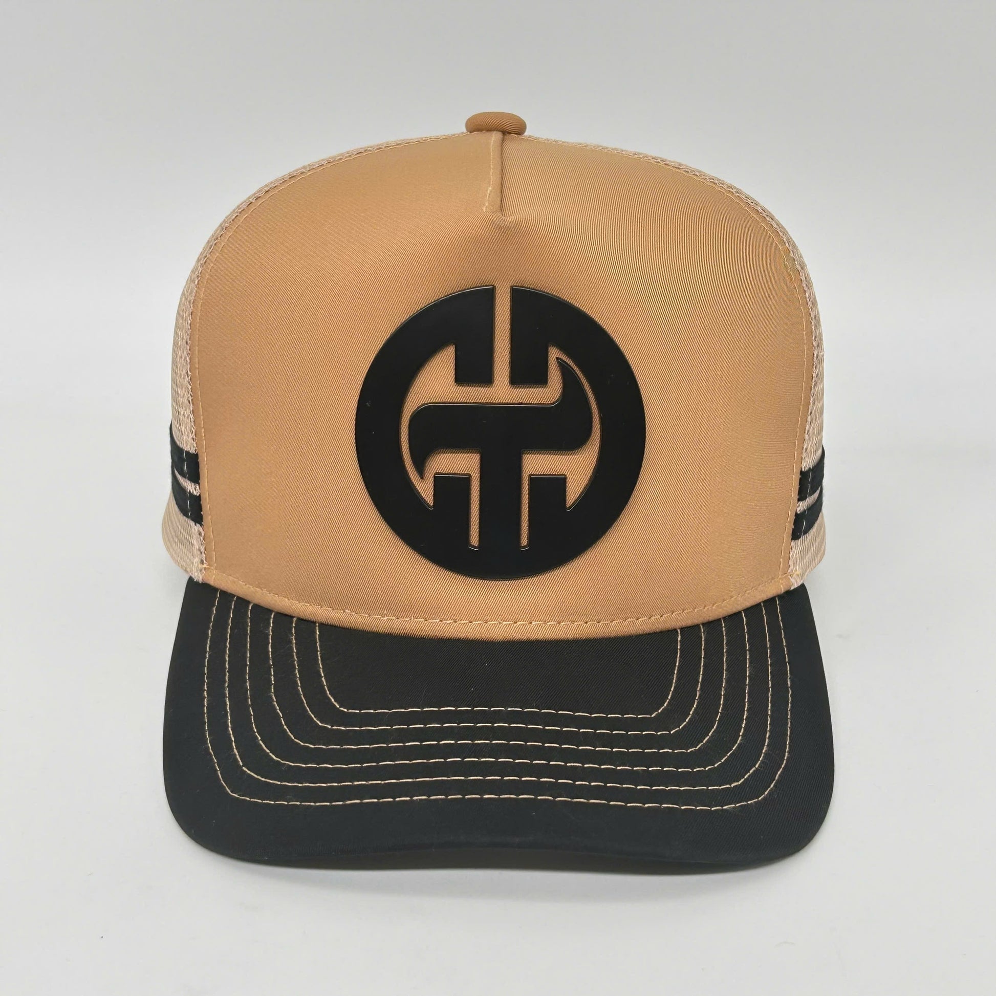 MIDNIGHT METAL TRUCKER CAP - KARAMELL