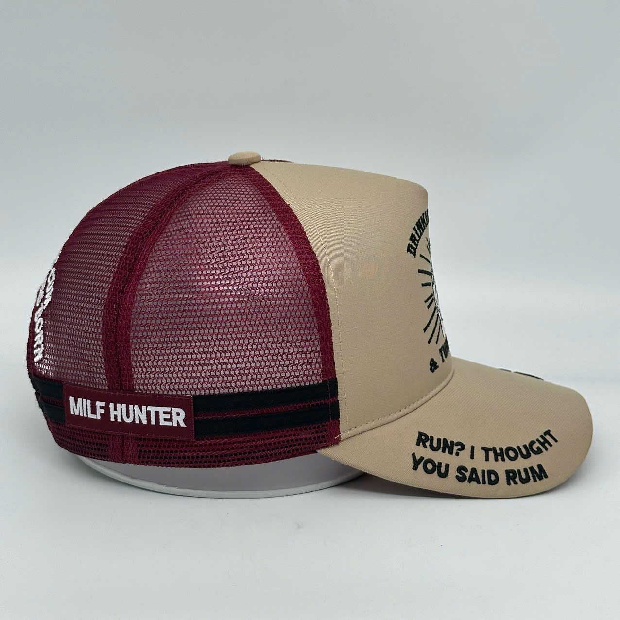 V2 DRINKIN RUMS TUNIN MUMS TRUCKER CAP - CREAM