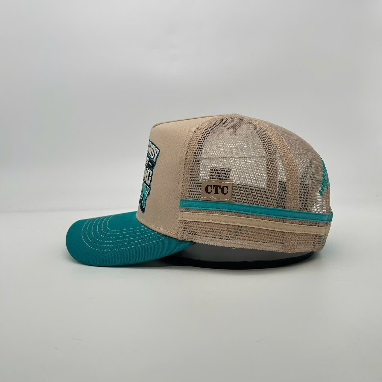 HOWDY HOWDY V2 TRUCKER CAP