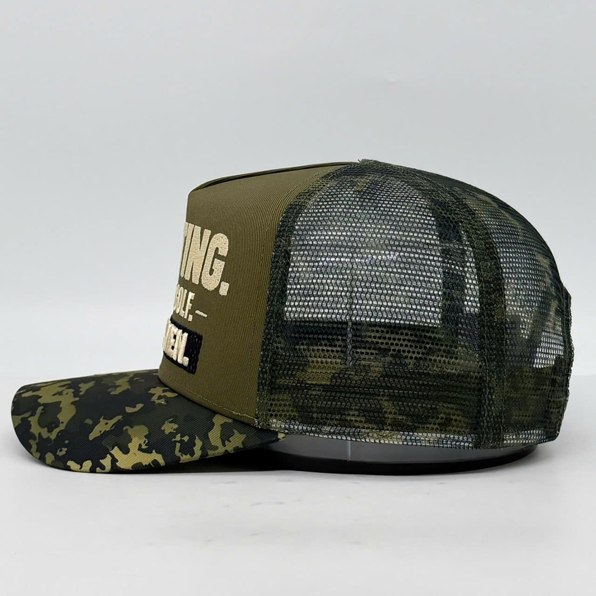 HUNTING. IT'S LIKE GOLF. BUT FOR MEN. TRUCKER CAP