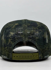 HUNTING. IT'S LIKE GOLF. BUT FOR MEN. TRUCKER CAP
