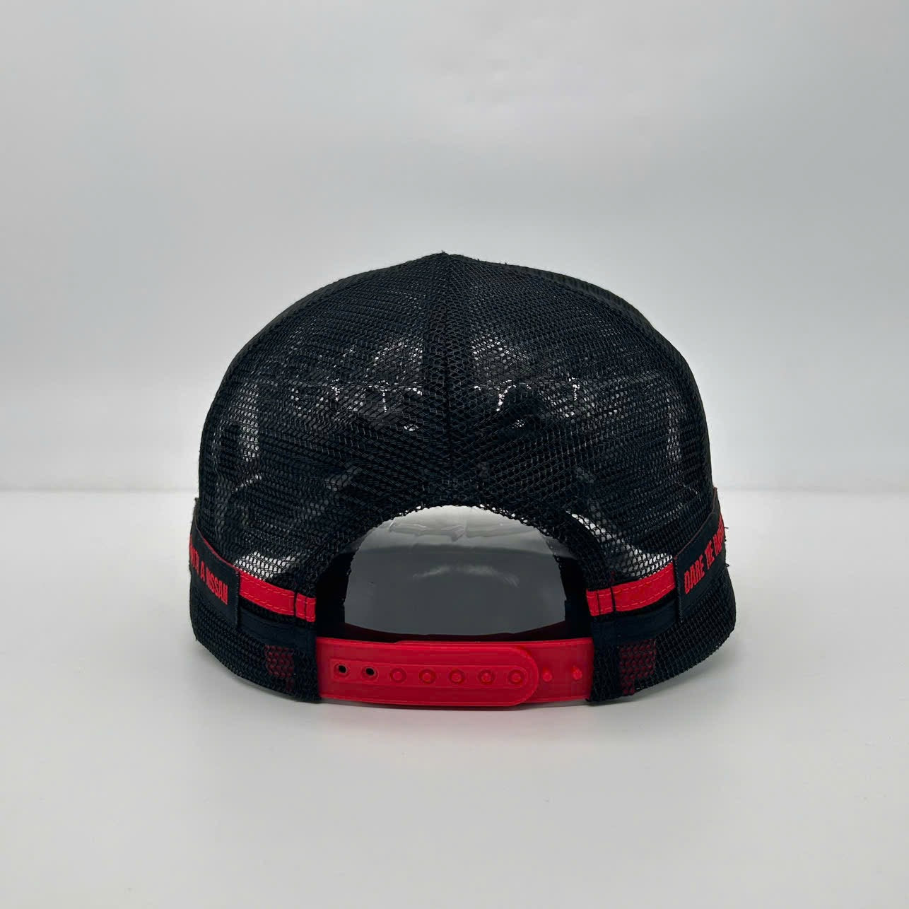 NAVARA LIVIN TRUCKER CAP