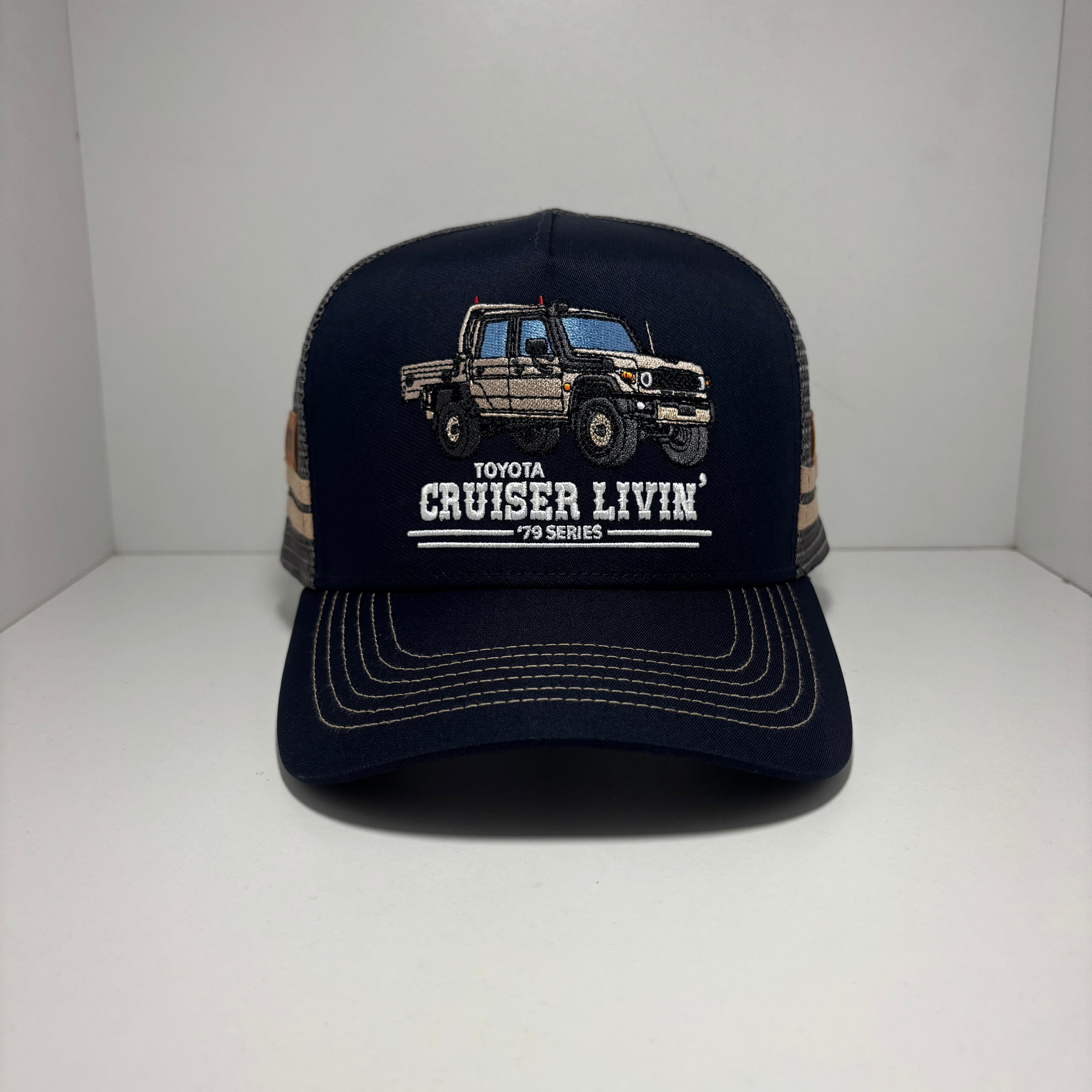 CRUISER LIVIN 79 SERIES RANGE TRUCKER CAP