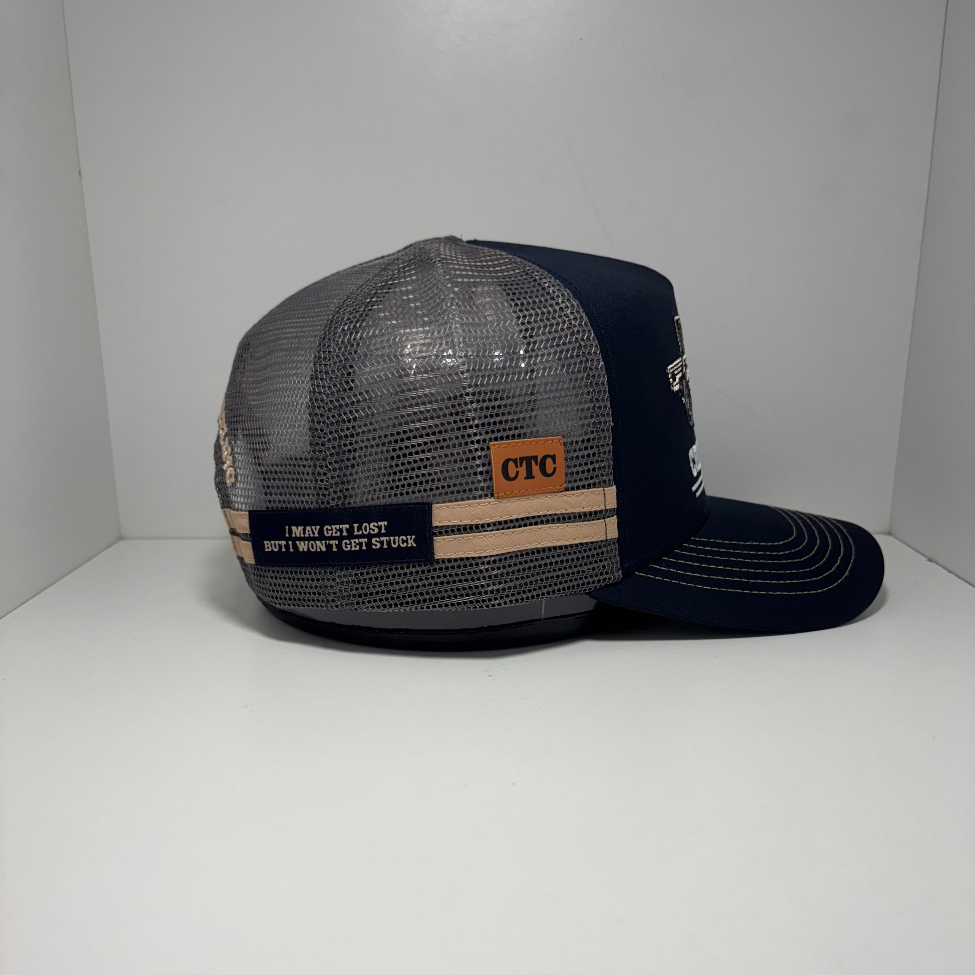 CRUISER LIVIN 79 SERIES RANGE TRUCKER CAP