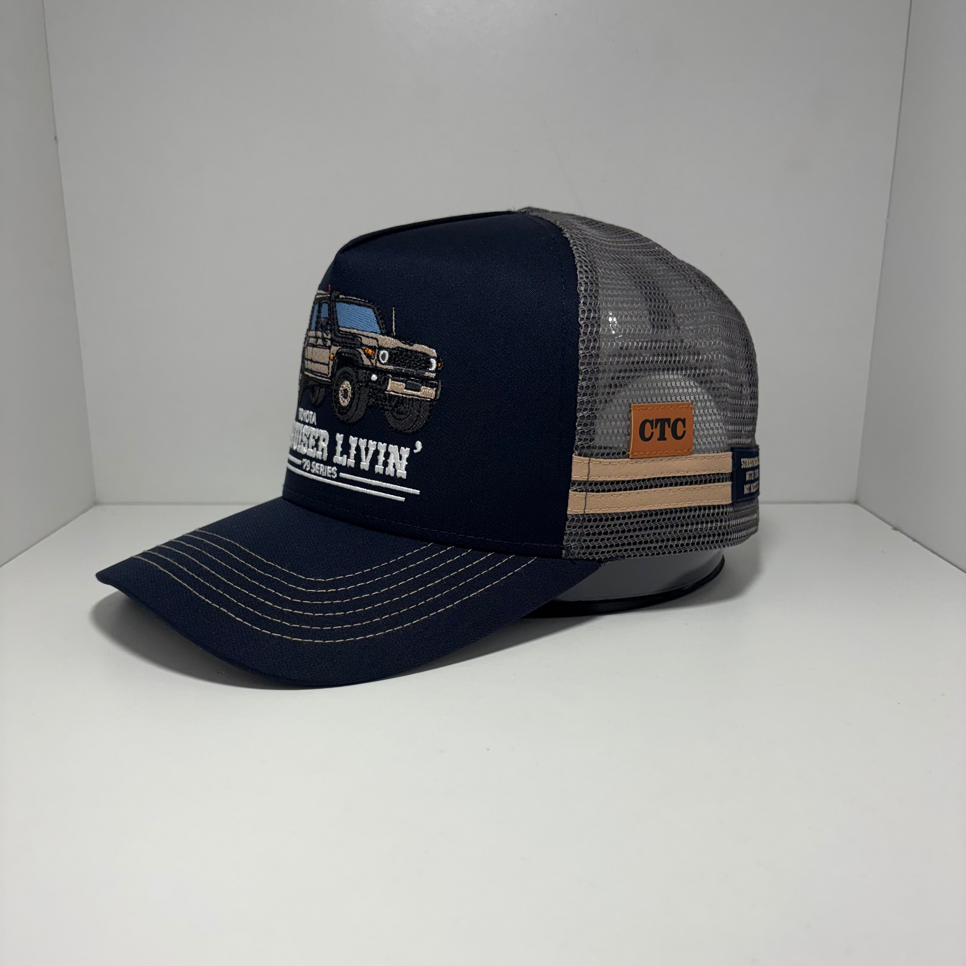 CRUISER LIVIN 79 SERIES RANGE TRUCKER CAP