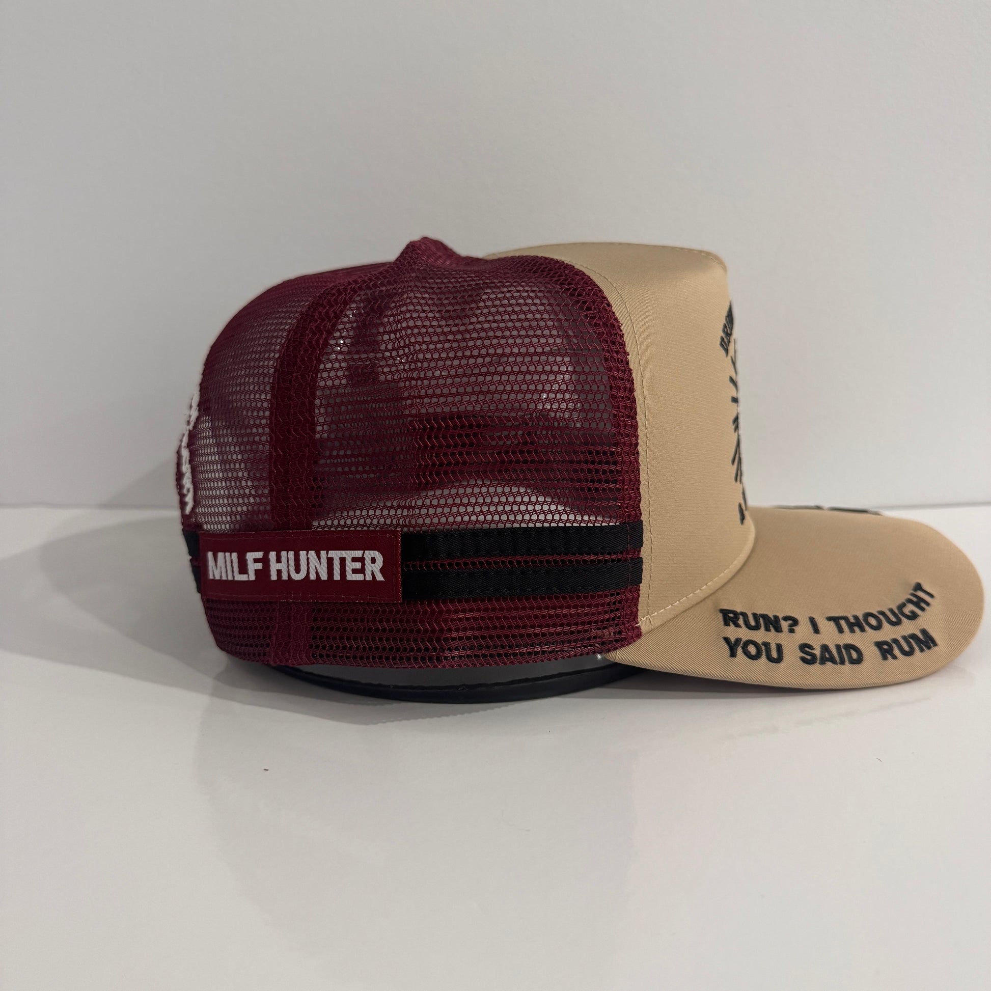 DRINKIN RUMS TUNIN MUMS TRUCKER CAP