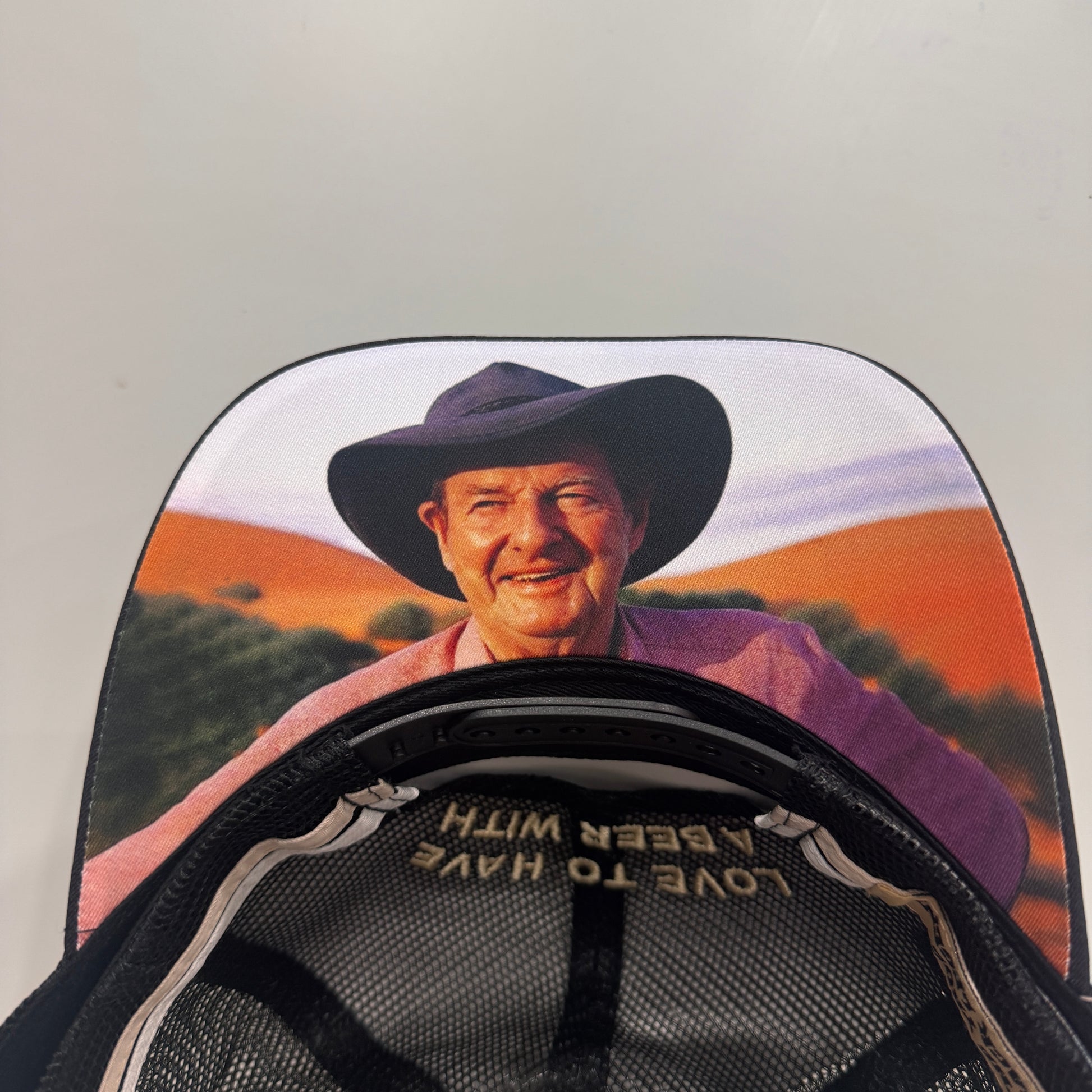 SLIM DUSTY TRUCKER CAP
