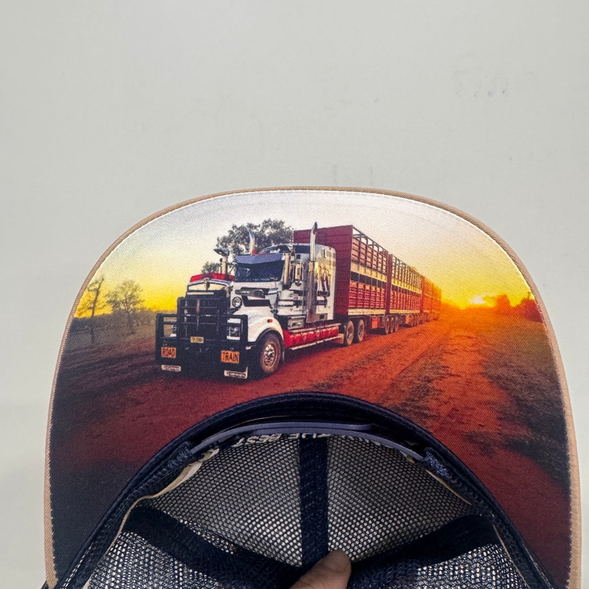 NAVY PATCH TRUCKER CAP