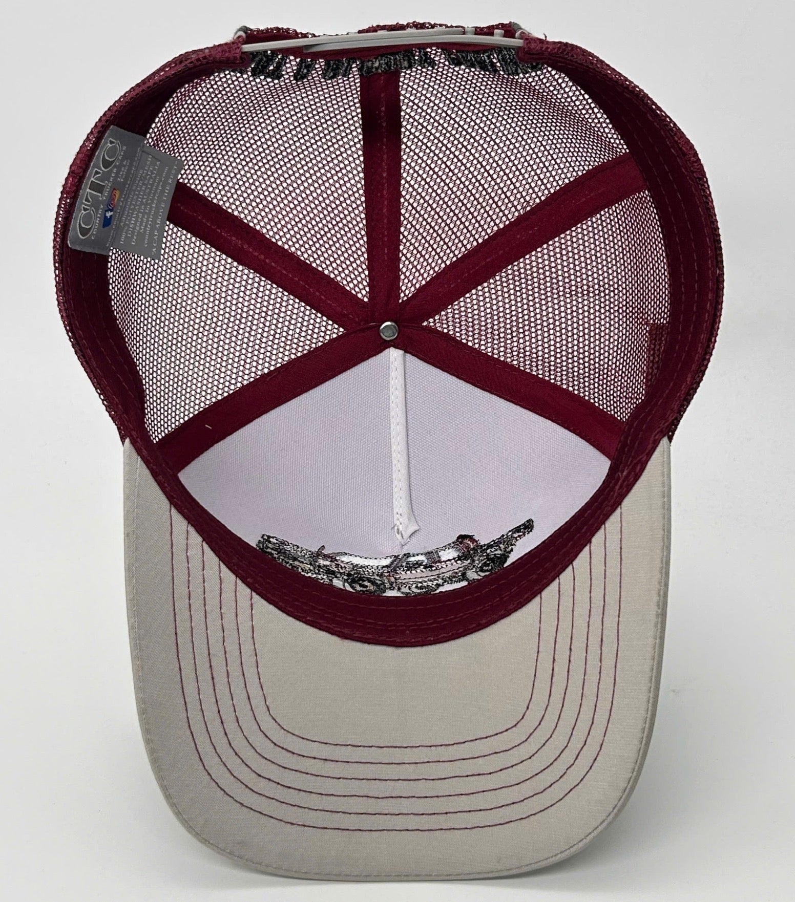 CRUISER LIVIN 79 SERIES RANGE TRUCKER CAP