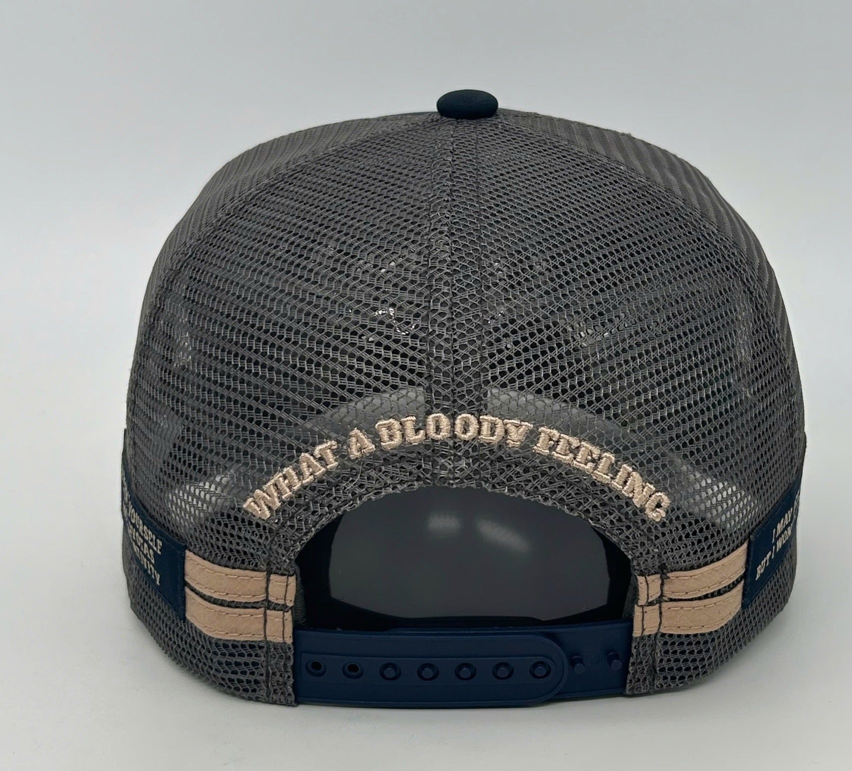 CRUISER LIVIN 79 SERIES RANGE TRUCKER CAP
